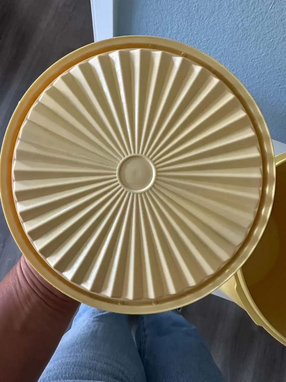 Tupperware servalier nesting